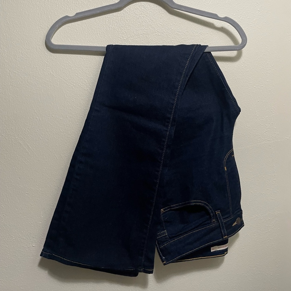 Levi’s 725 High Rise Bootcut Jeans – Dark Navy (Size 29P)